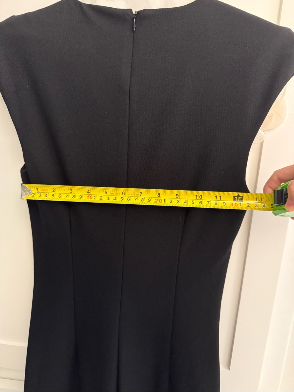 Elliatt Black Sheath Dress with Cream Floral Appliqué - Picture 8 of 9